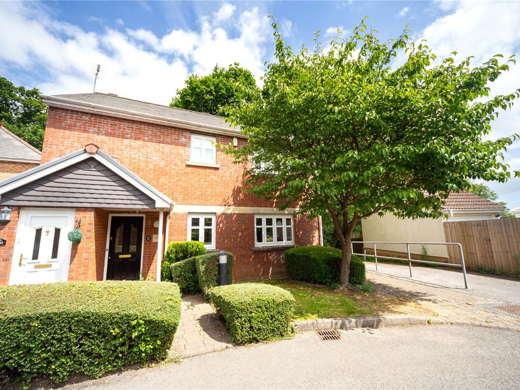 2 bed to rent in Woodruff Way, Thornhill, Cardiff CF14, £925