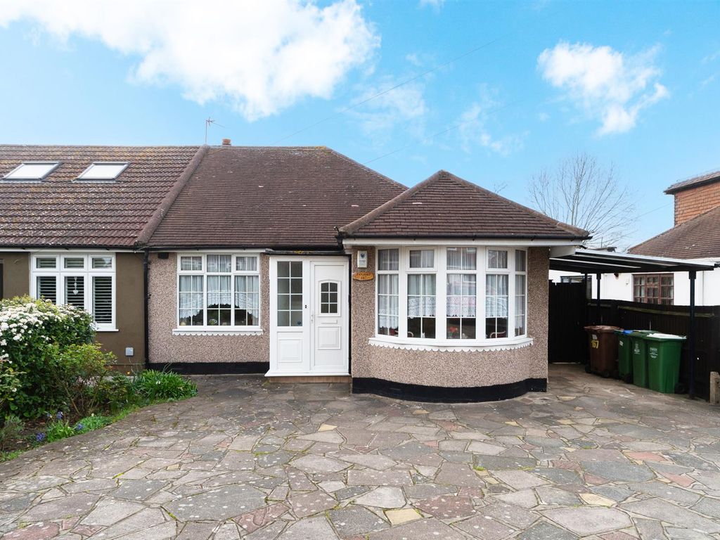 2 bed semidetached bungalow for sale in Bexley Lane, Sidcup DA14, £