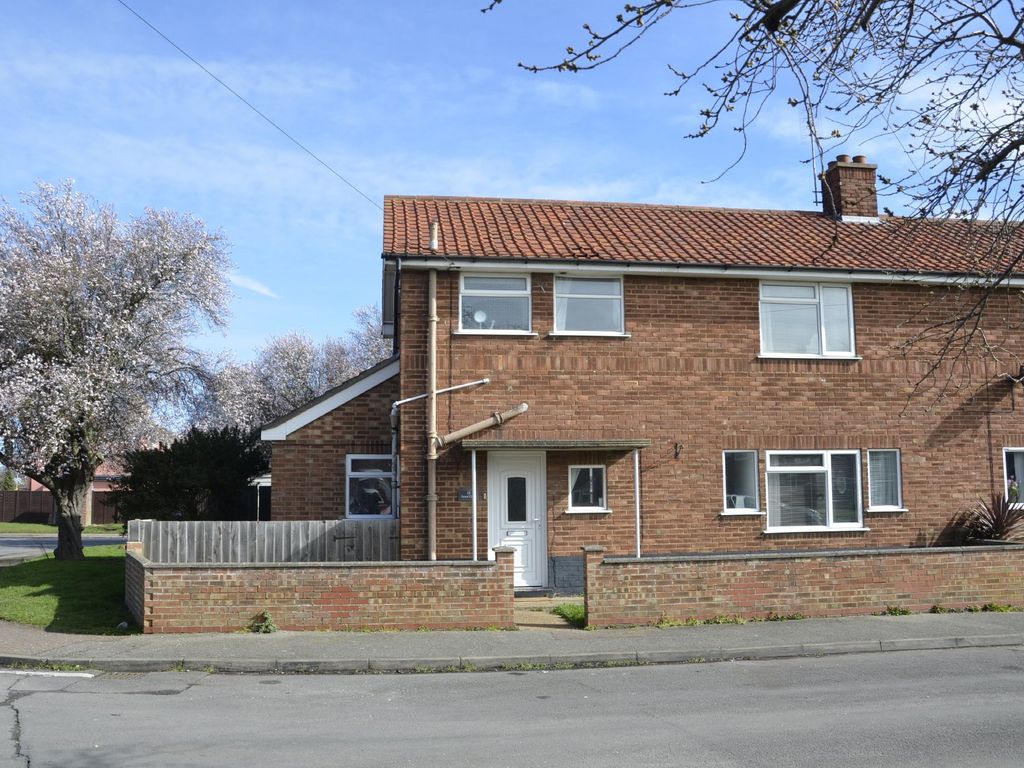 3 bed semidetached house for sale in Pond Close, Felixstowe IP11 Zoopla