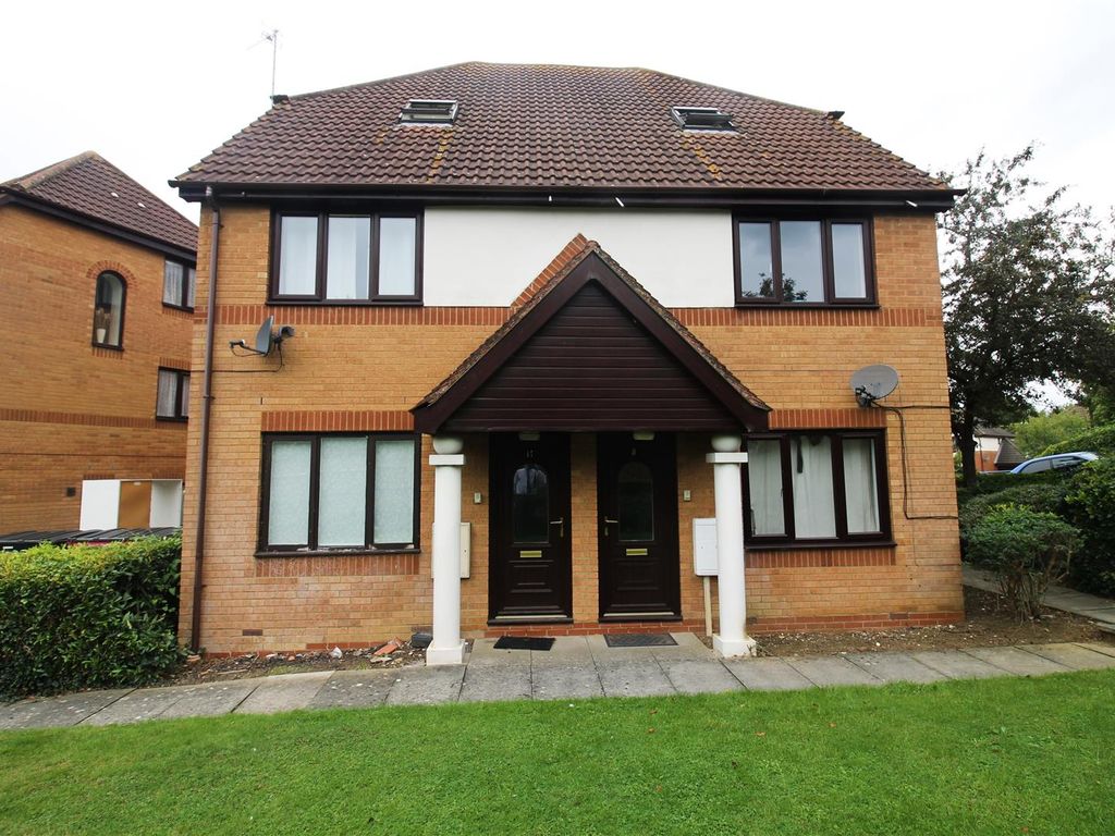 2 bed to rent in Eelbrook Avenue, Bradwell Common, Milton