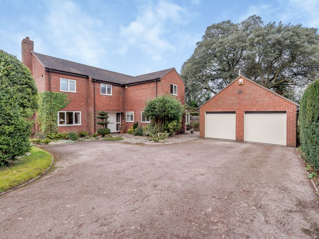 5 bed detached house for sale in The Rhydd, Hanley Castle