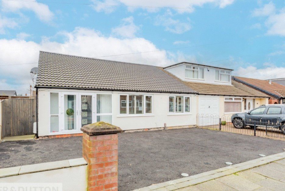 3 bed bungalow for sale in Hardfield Road, Alkrington, Middleton