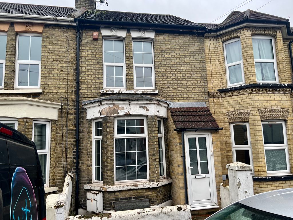 2 bed terraced house for sale in Shakespeare Road, Gillingham ME7, £