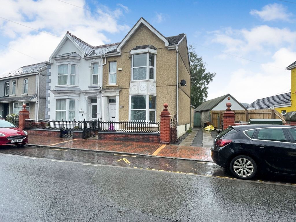 3 bed semidetached house for sale in Dulais Road, Pontarddulais