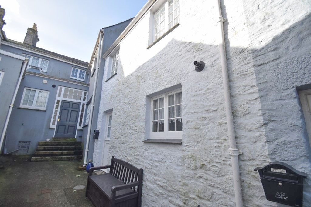 2 bed cottage for sale in Commercial Road, Penryn TR10 Zoopla