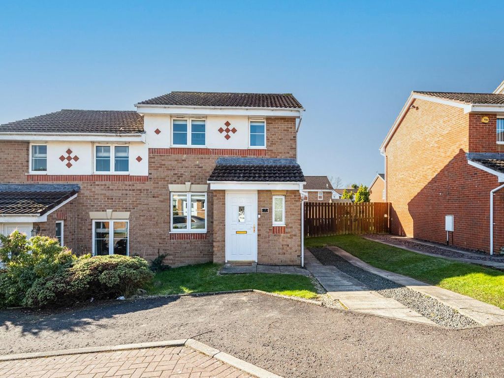 2 bed semidetached house for sale in Cedar Walk, Carfin, Motherwell