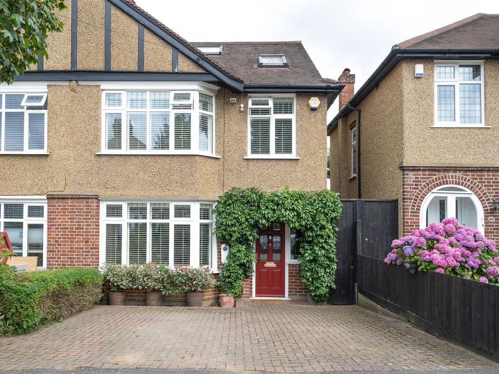 4 bed property for sale in St. Anthonys Avenue, Woodford Green IG8 Zoopla