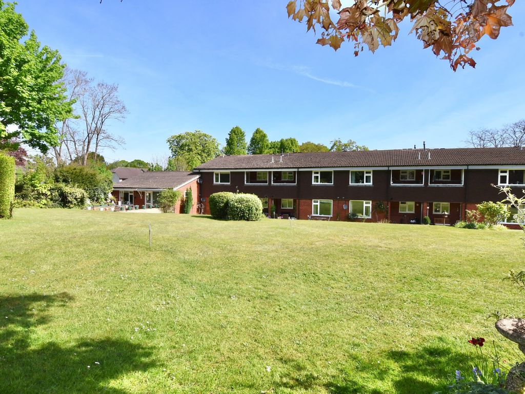 2 bed property for sale in Highcroft, Milford, Godalming GU8 Zoopla