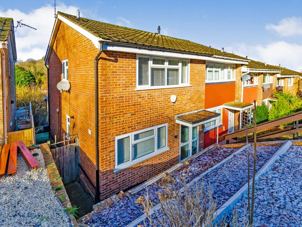 3 bed end terrace house for sale in Scarborough Close, Biggin Hill