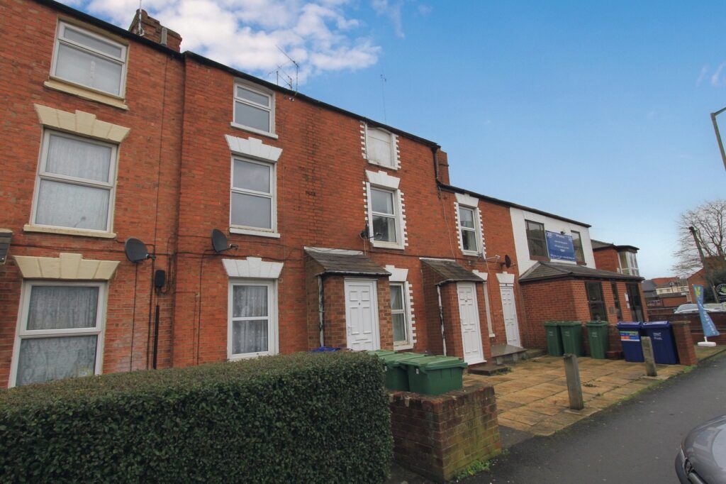 1 bed flat to rent in Castle Street, Banbury, Oxon OX16 Zoopla