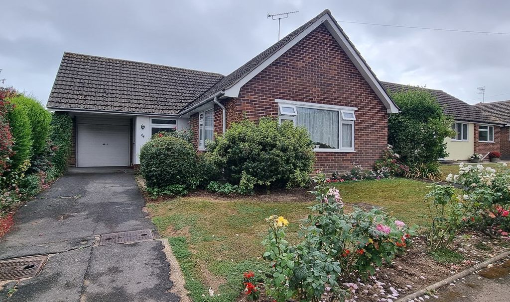 2 bed detached bungalow for sale in The Glades, BexhillOnSea TN40