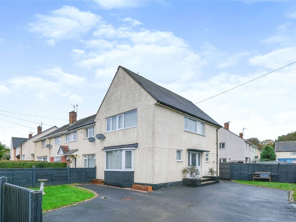 3 bed end terrace house for sale in Summerwood Lane, Clifton