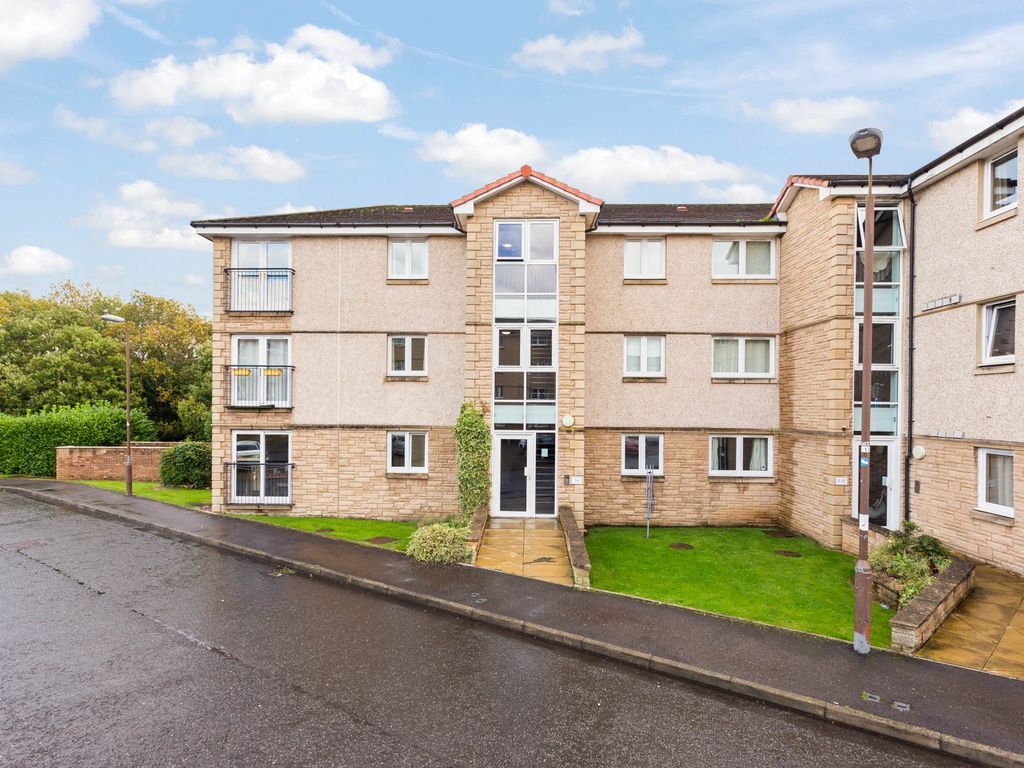 2 bed flat for sale in Newlands Court, Bathgate EH48, £115,000 Zoopla