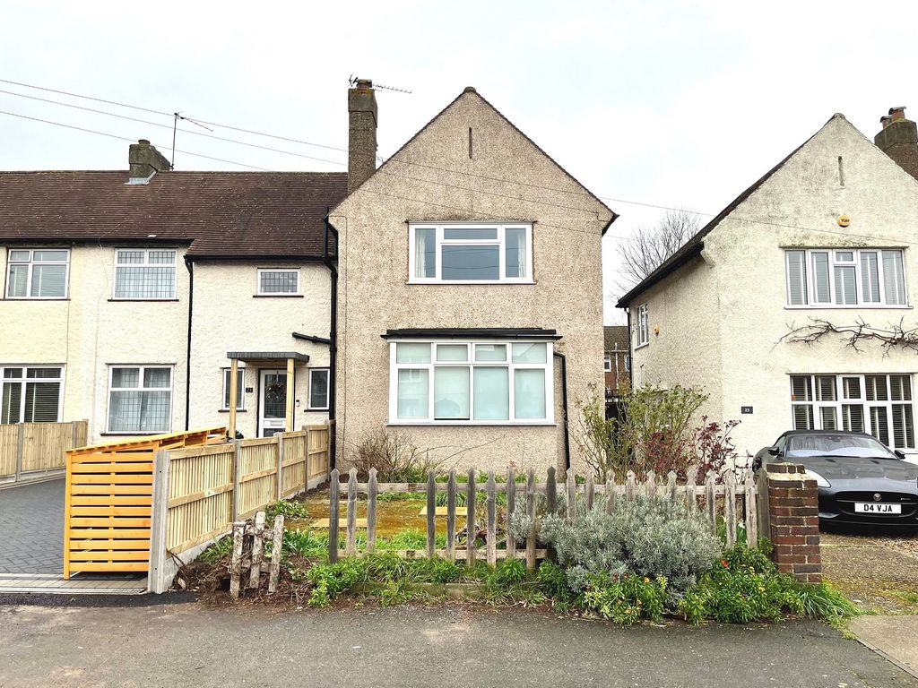 3 bed end terrace house for sale in Priory Road, Chessington, Surrey
