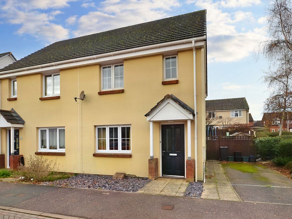 2 bed semidetached house for sale in Fairfax Drive, Cullompton, Devon