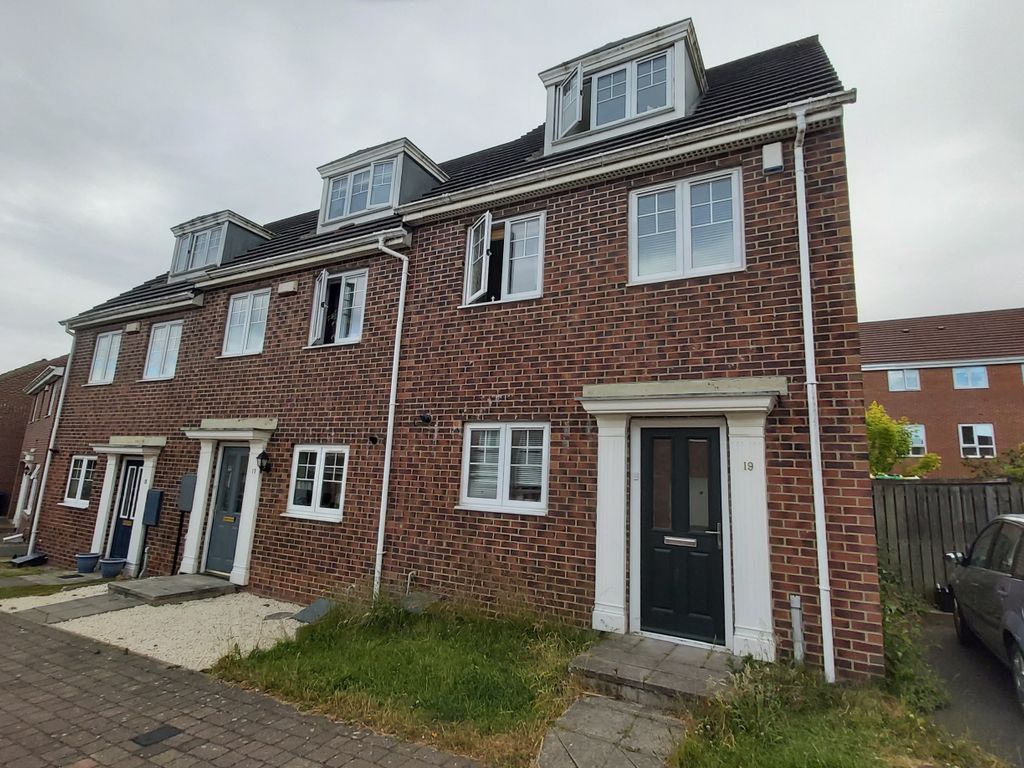 3 bed town house to rent in Elvaston Crescent, Kenton, Newcastle Upon