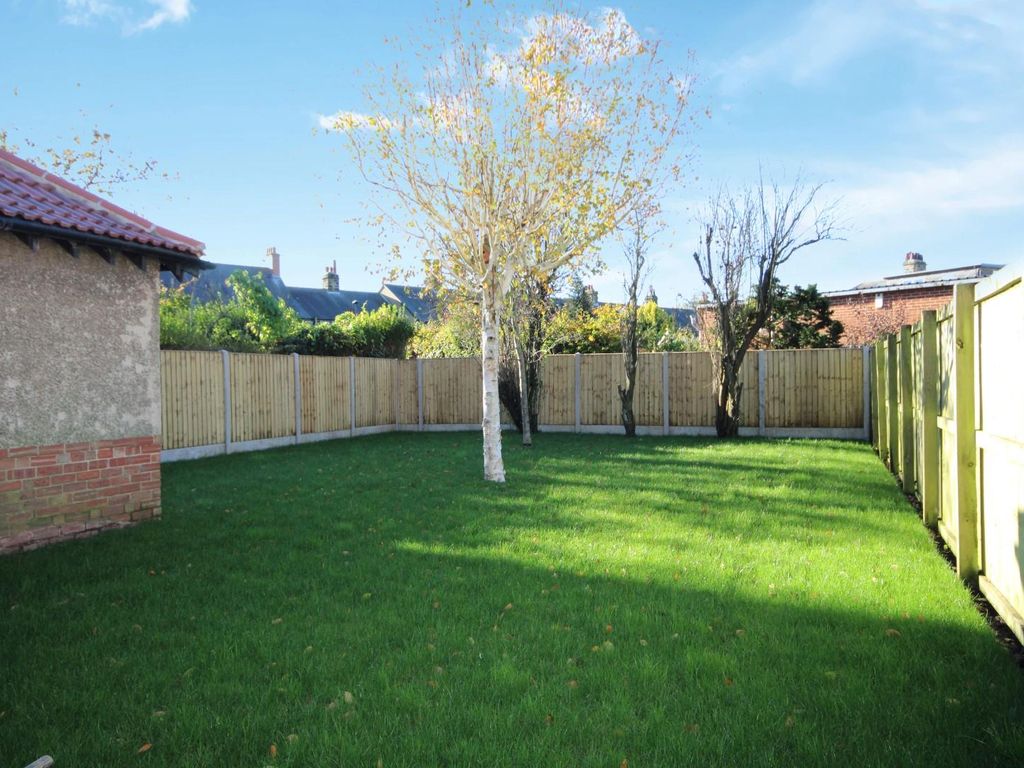 3 bed property for sale in Birstwith Road, Harrogate HG1, £350,000 Zoopla