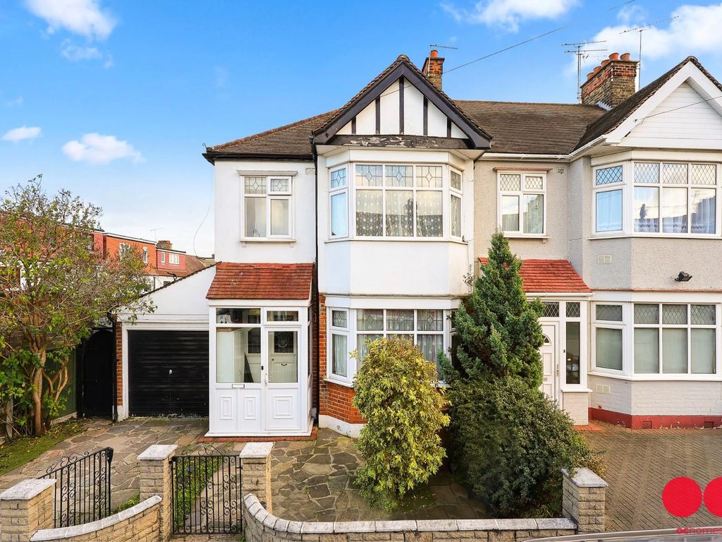 3 bed end terrace house for sale in Bentley Drive, Ilford IG2, £550,000