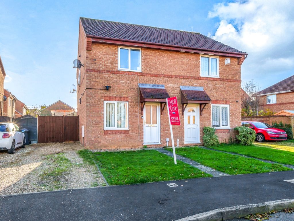 2 bed semidetached house for sale in Winchester Way, Sleaford