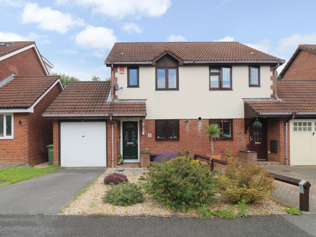 2 bed semidetached house for sale in Malvern Gardens, Hedge End SO30