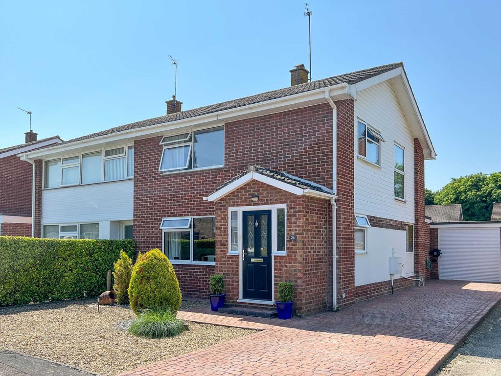 3 bed semidetached house for sale in Brentford Close, Cholsey OX10