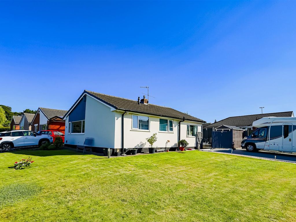 2 bed detached bungalow for sale in Sycamore Crescent, Clayton Le Moors