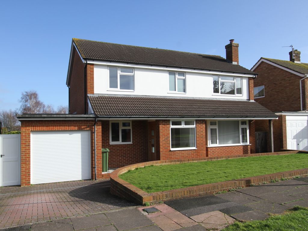 4 bed detached house for sale in Woodcroft Drive, Eastbourne BN21, £