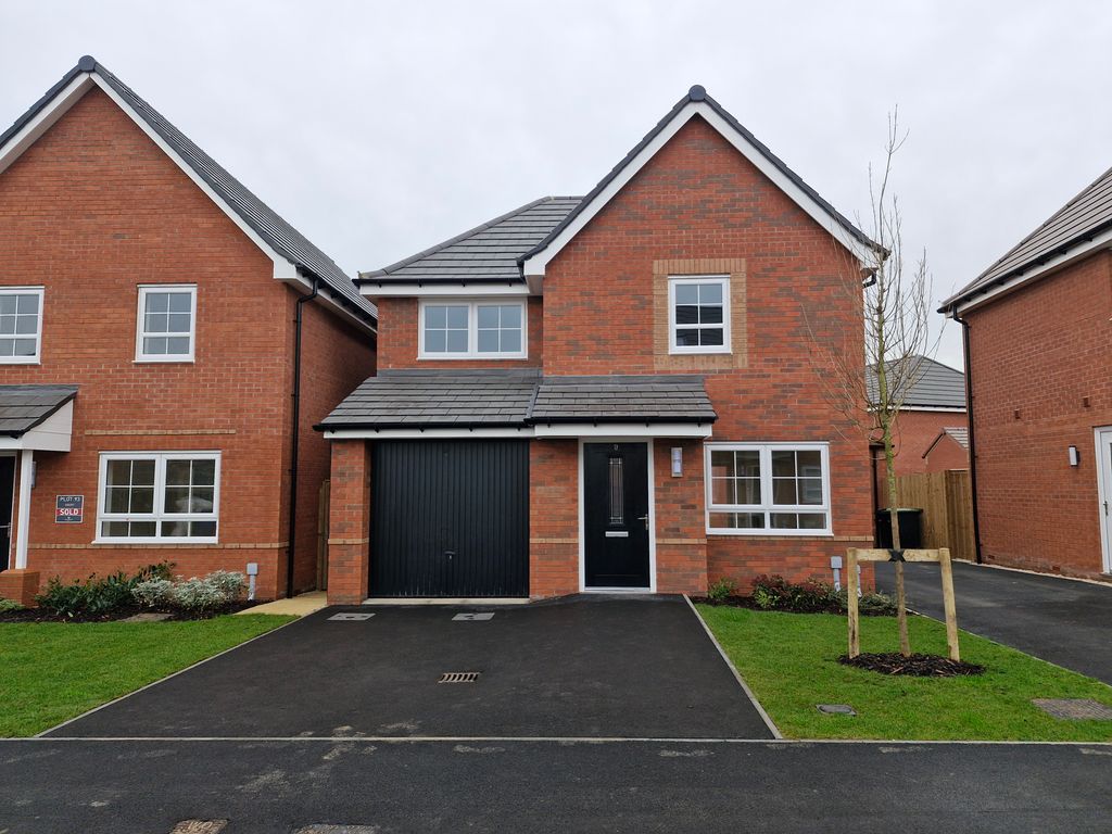 3 bed property to rent in Romeo Way, Wellingborough NN8, £1,500 pcm