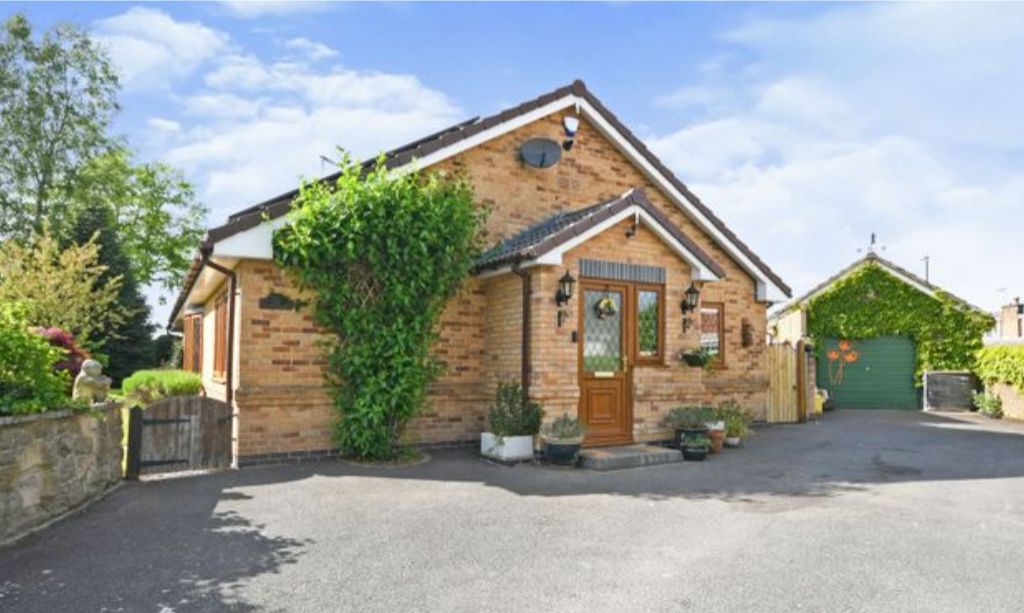 3 bed bungalow for sale in Stretton Road, Morton, Alfreton DE55 Zoopla