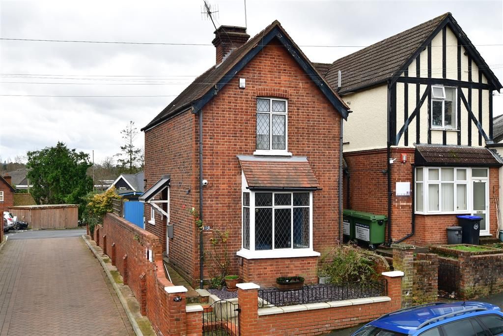 3 bed detached house for sale in Ranmore Road, Dorking, Surrey RH4, £