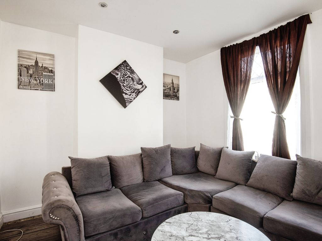 2 bed terraced house for sale in Hartington Street, Chatham, Kent ME4, £215,000 Zoopla