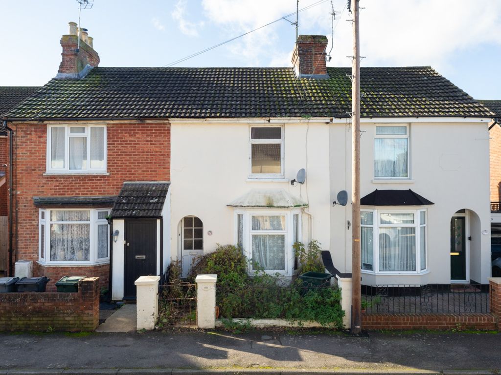 2 bed terraced house for sale in Curtis Road, Willesborough, Ashford