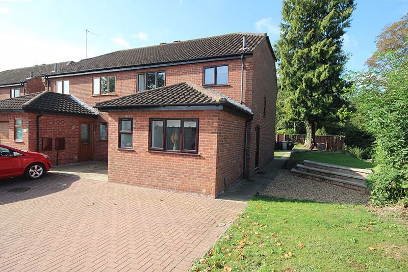 3 bed semidetached house for sale in Old Mill Park, Louth LN11, £