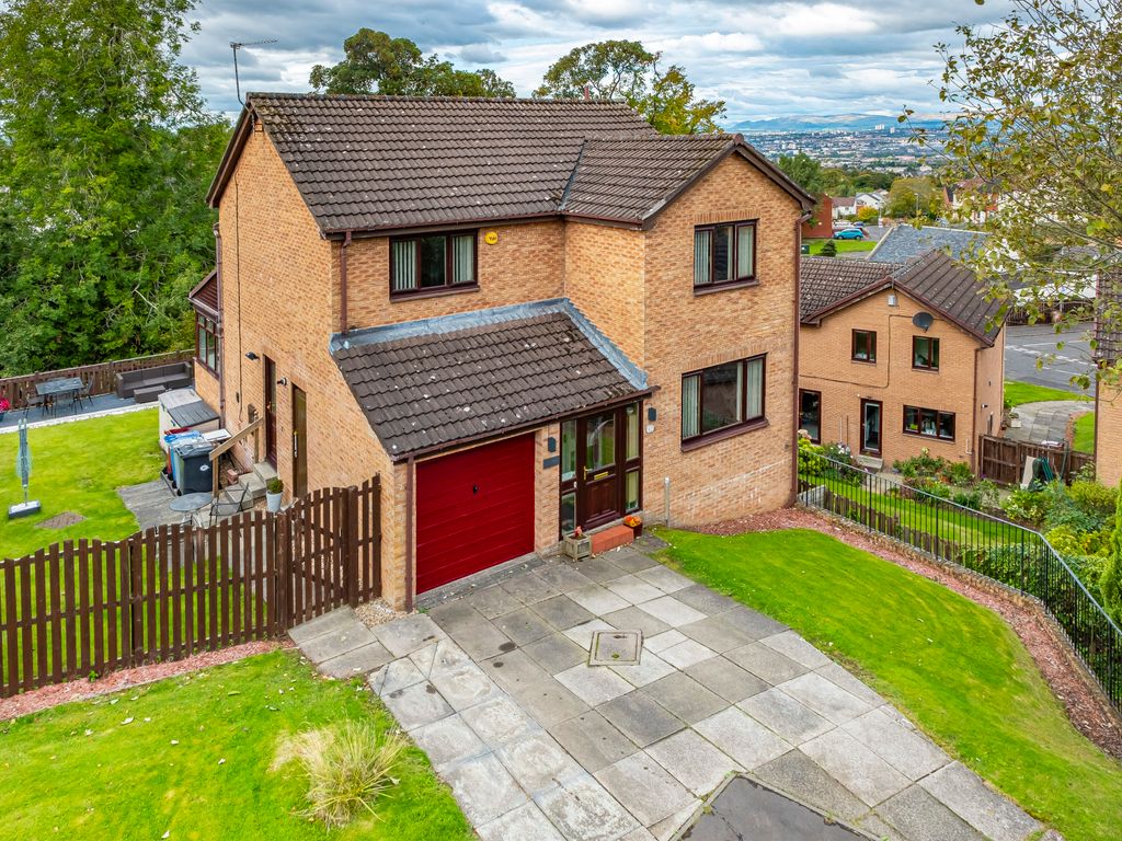 4 bed property for sale in 41 Inchmurrin Drive, High Burnside