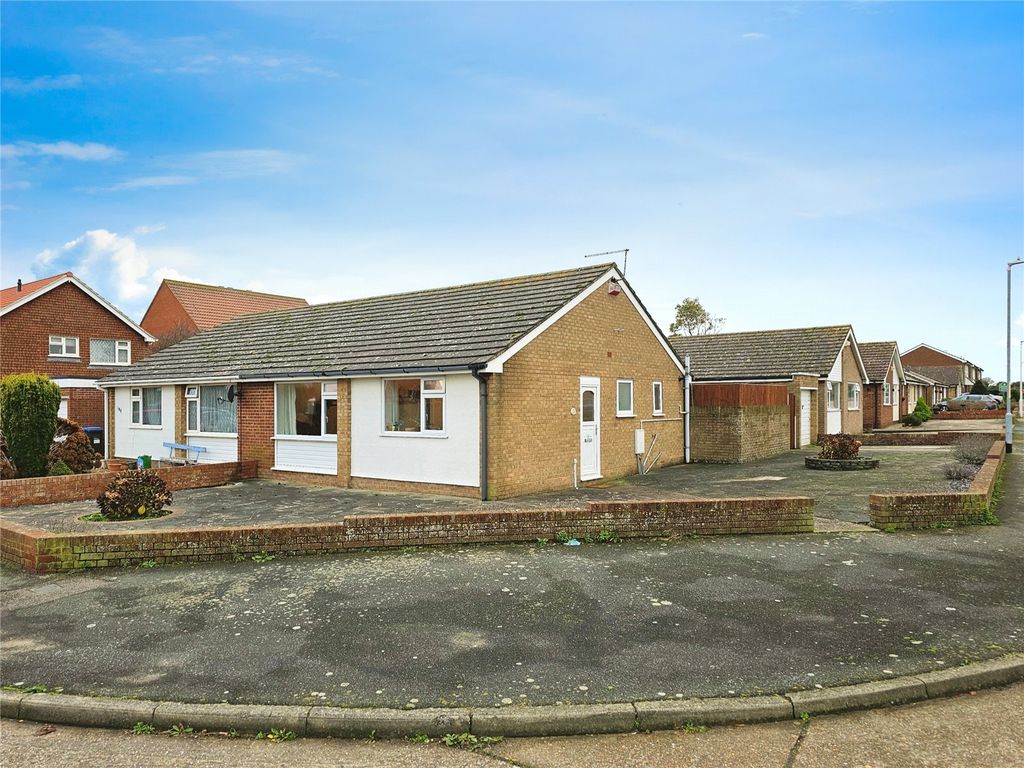 2 bed bungalow for sale in Windermere Avenue, Ramsgate, Kent CT11, £