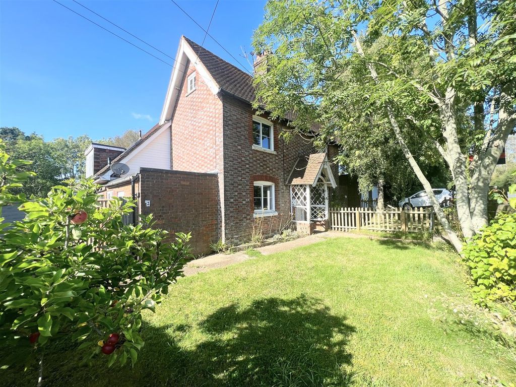 5 bed semidetached house for sale in 2 Hope Mill Cottages, Station