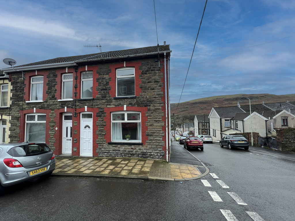 3 bed end terrace house for sale in Bryngwyn Street Porth , Porth CF39