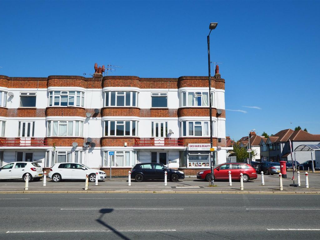 2 bed flat for sale in Bath Road, Slough SL1, £160,000 Zoopla