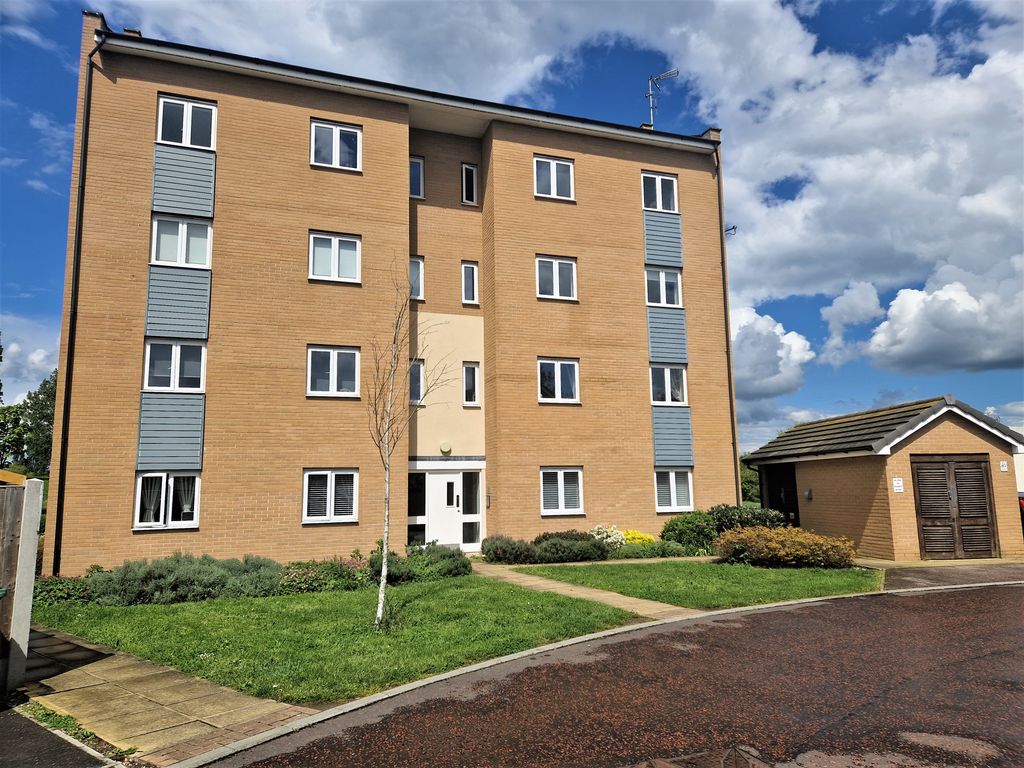 2 bed flat to rent in Clenshaw Path, Basildon SS14 Zoopla