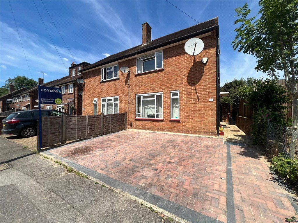 2 bed semidetached house for sale in St. Paul Close, Uxbridge