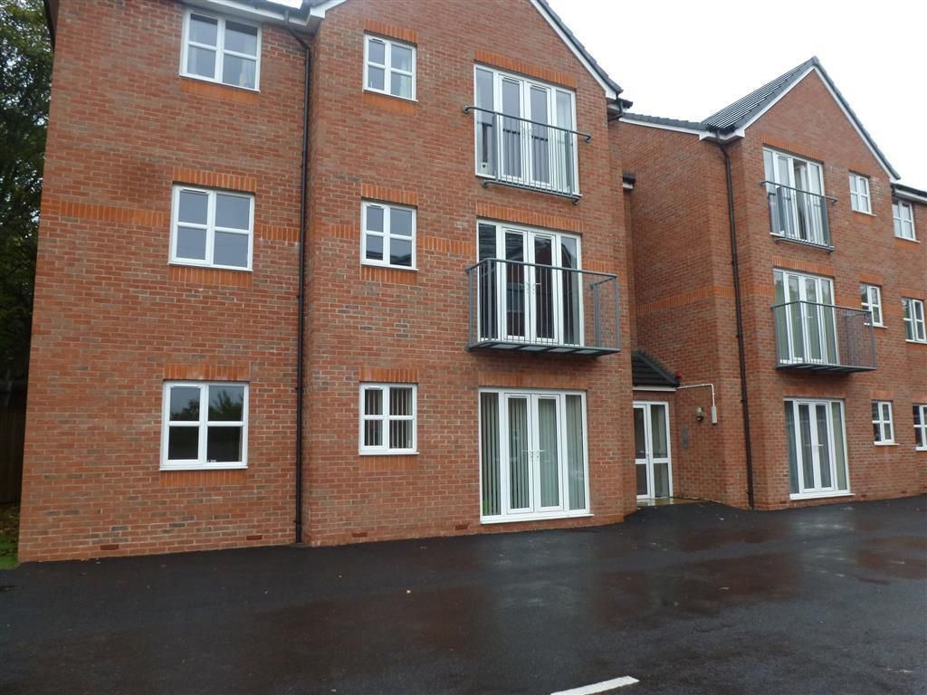 2 bed flat to rent in Pendlebury Close, Walsall WS2, £675 pcm Zoopla