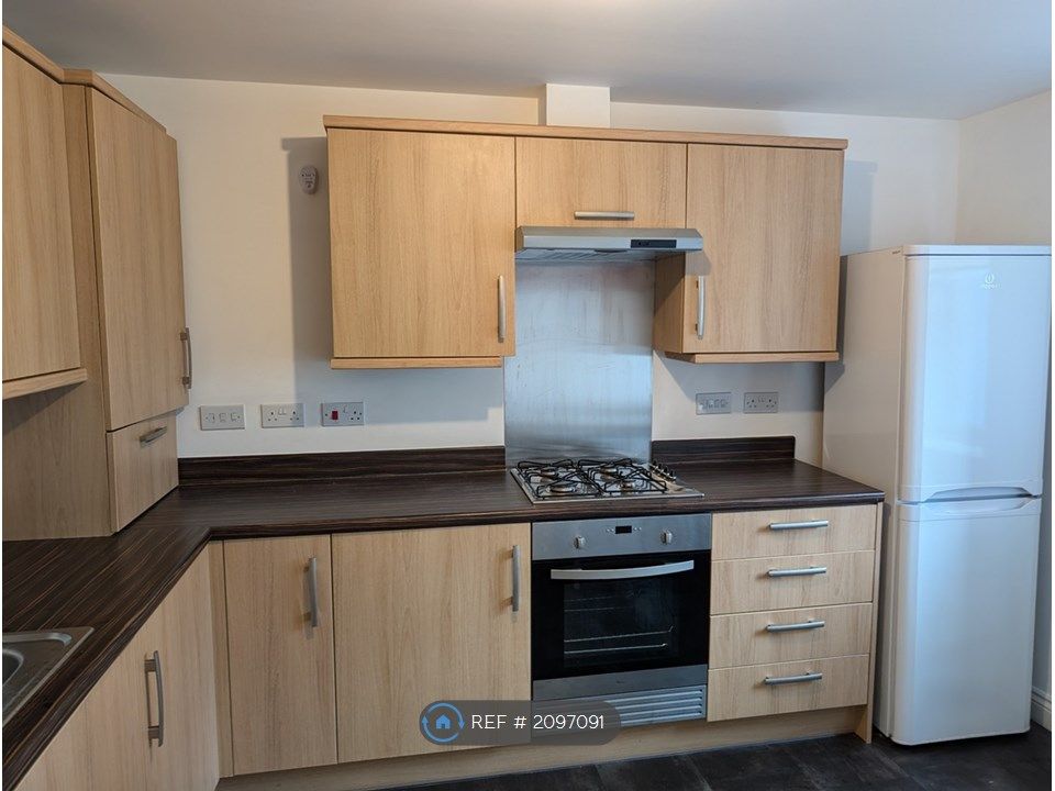 2 bed flat to rent in Broughton, Broughton, Milton Keynes MK10, £1,175