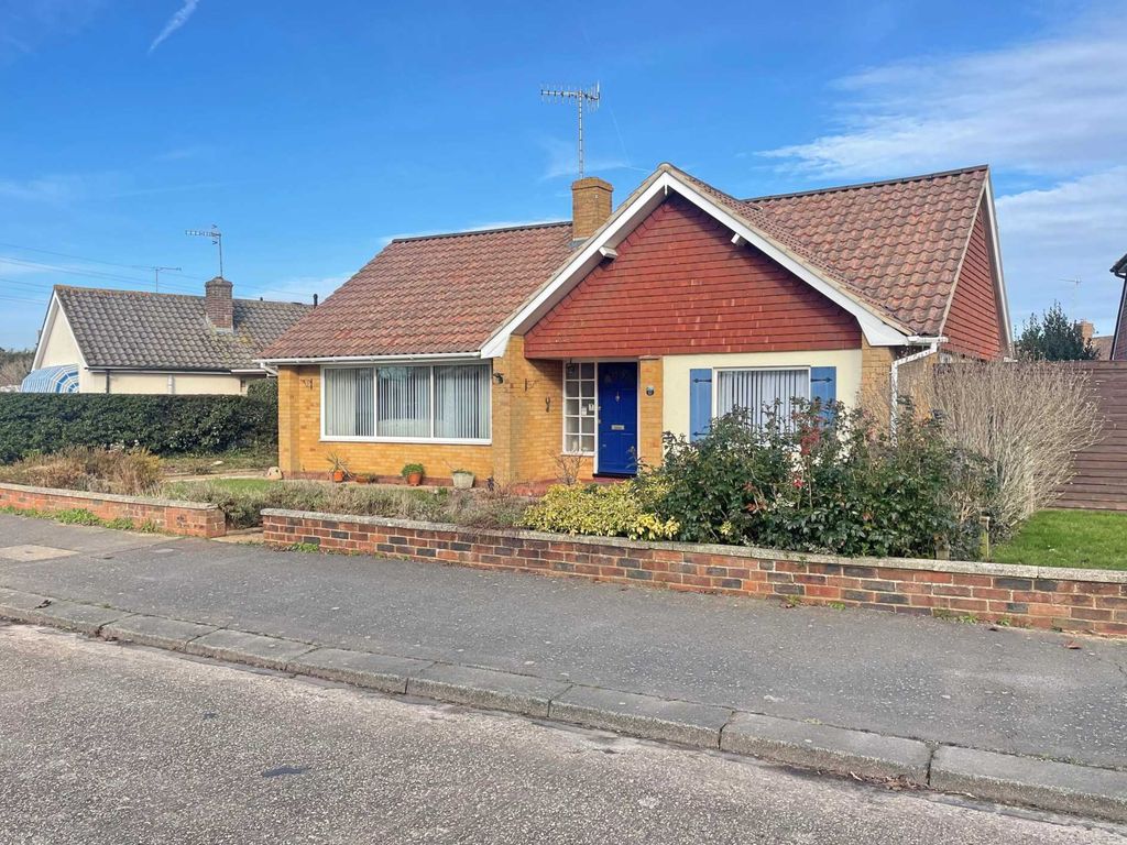 2 bed detached bungalow for sale in Singleton Crescent, Ferring BN12