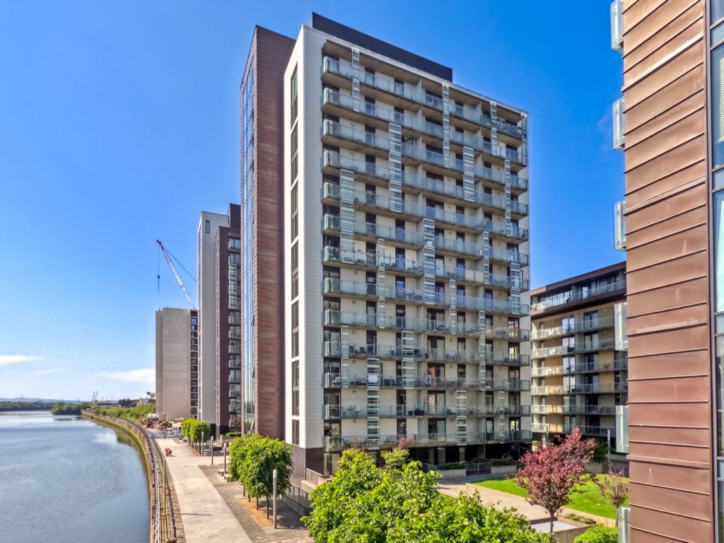 2 bed flat for sale in Meadowside Quay Walk, Glasgow Harbour, Glasgow