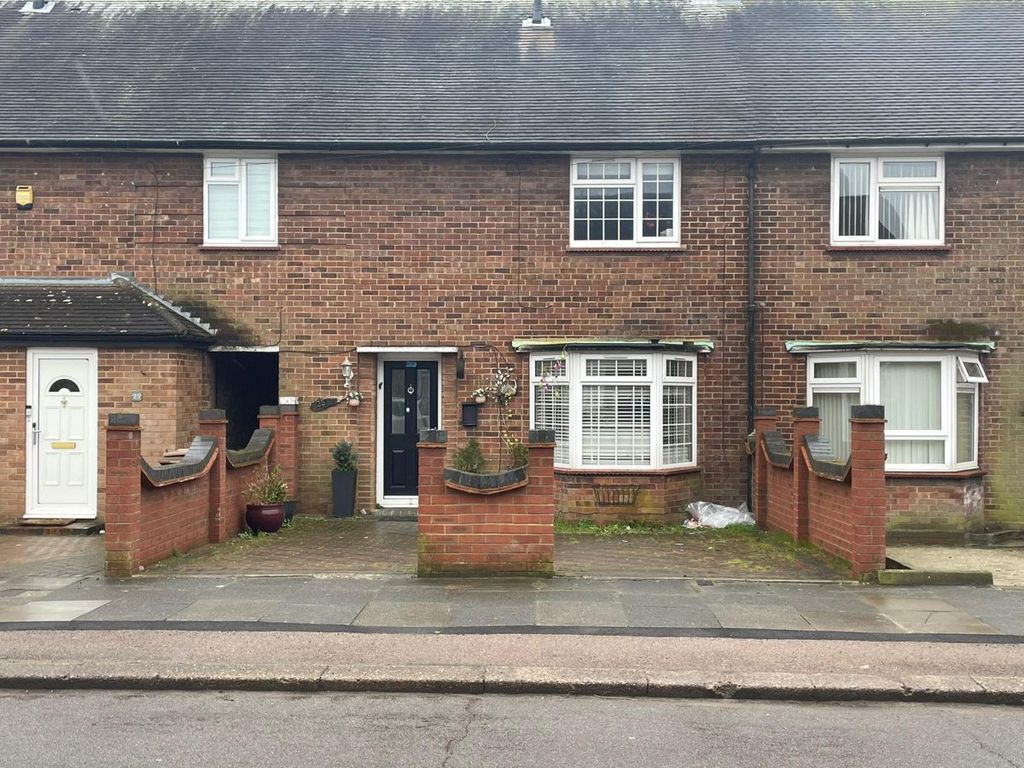 3 bed terraced house to rent in Priestleys, Luton LU1 Zoopla