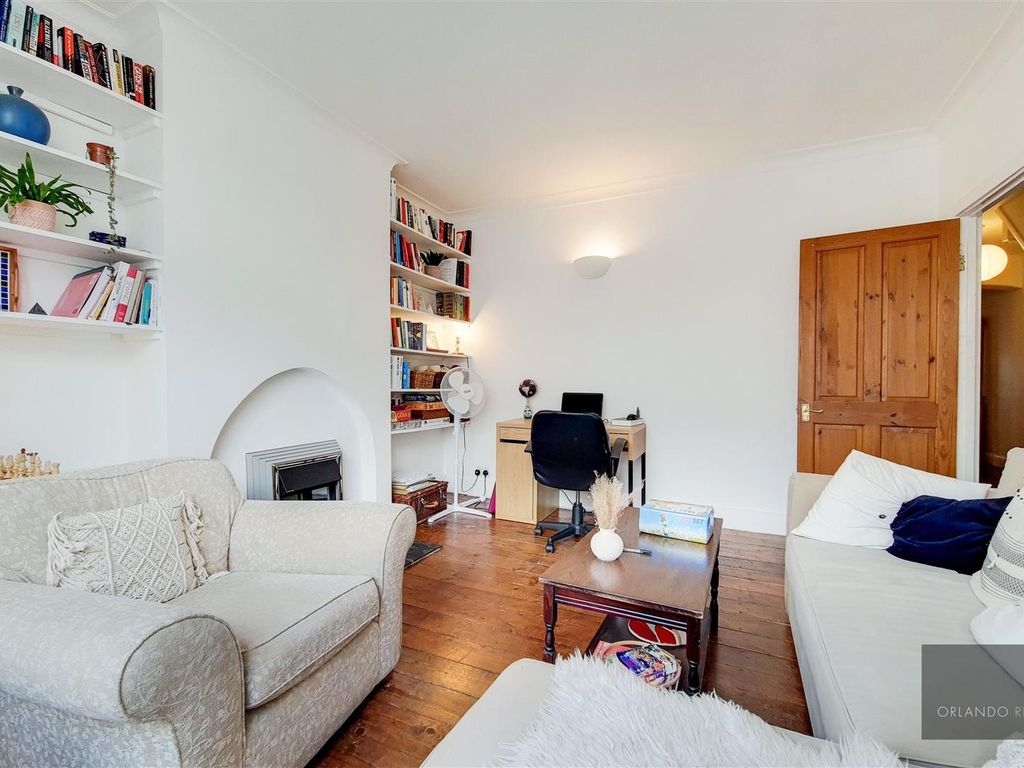 2 bed flat to rent in Edgeley Road, London SW4, £2,000 pcm Zoopla