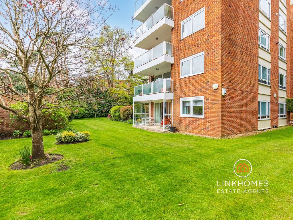 2 bed flat for sale in The Avenue, Poole BH13, £395,000 Zoopla