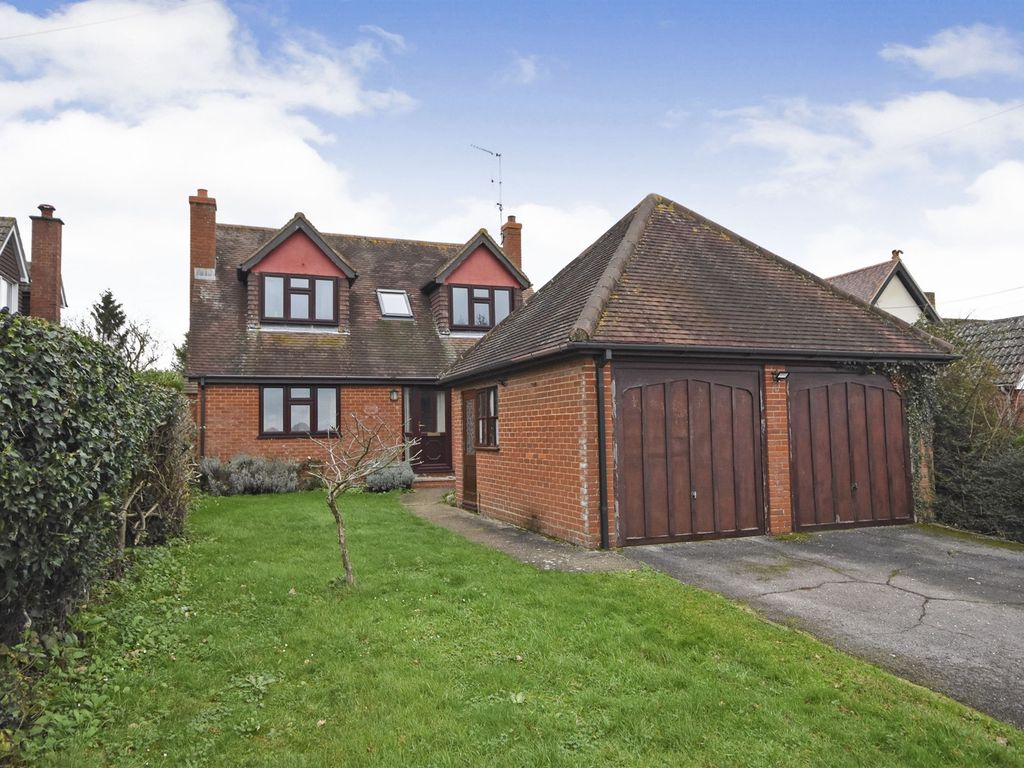 3 bed detached house for sale in Church Road, West Hanningfield