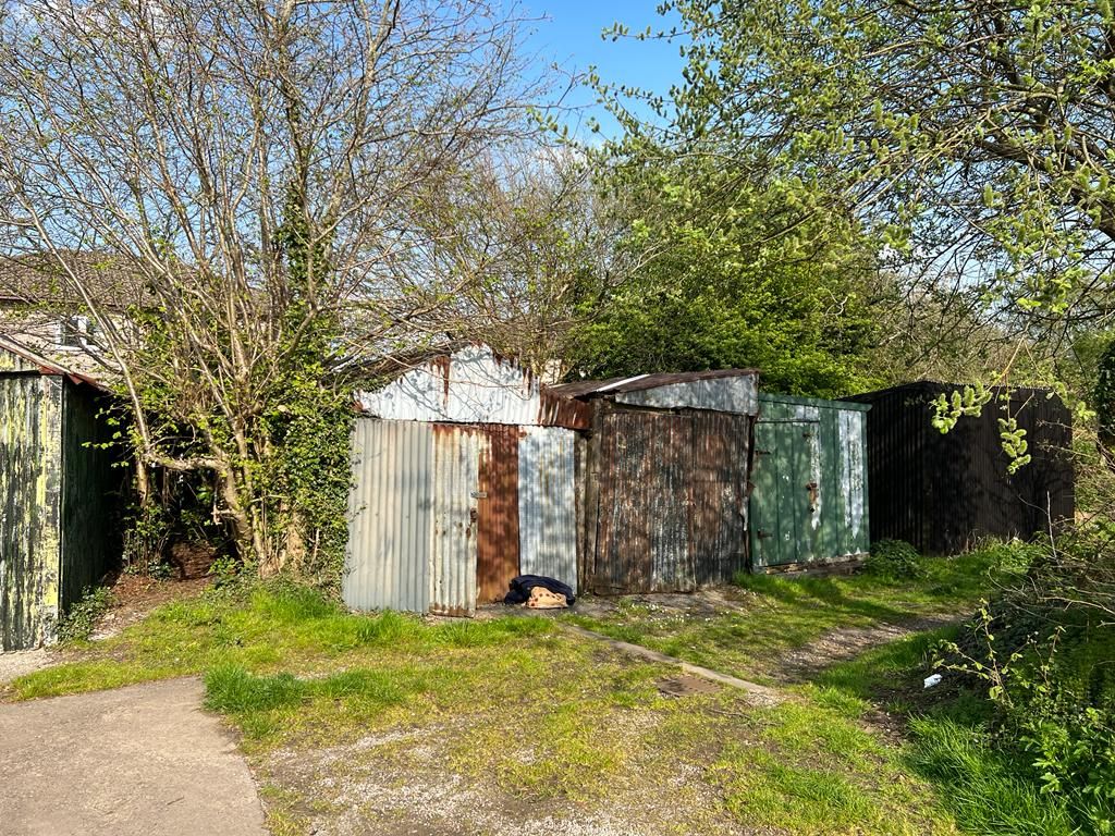 Commercial property for sale in Garages Williams Terrace, Brynmenyn