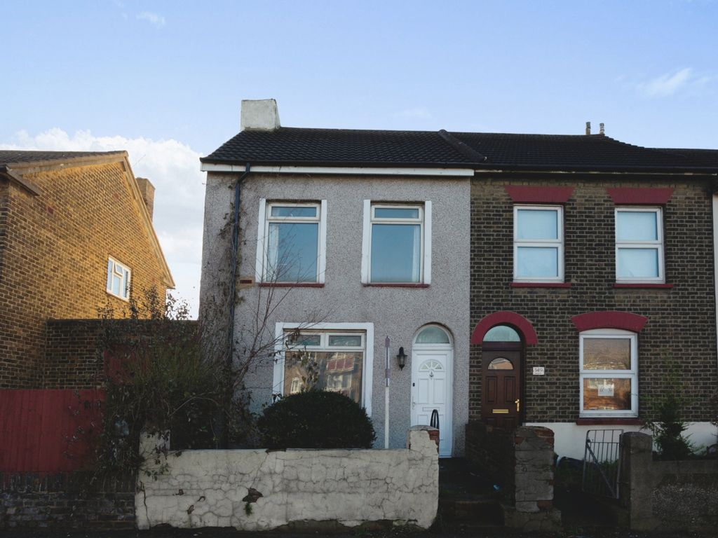 3 bed terraced house for sale in High Street, Northfleet, Gravesend